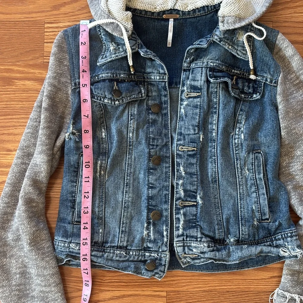 Free People Distressed Denim Hoodie Sweatshirt Jacket Size XS - Picture 6 of 10